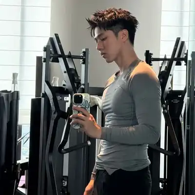 顾亮建